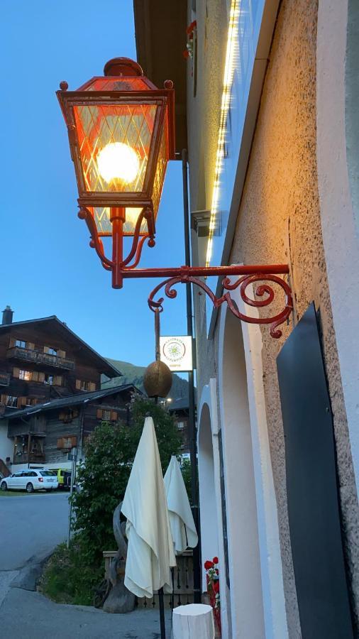 Gasthaus Edelweiss Langwies Екстер'єр фото